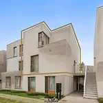 Apartamento 85 - Stylish For 6 In A Car-free Domain In *