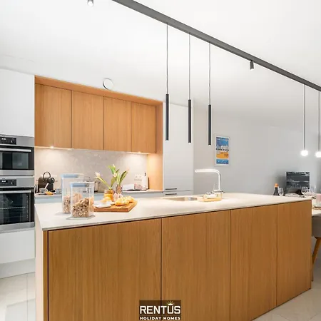 Apartment 85 - Stylish For 6 In A Car-free Domain In *