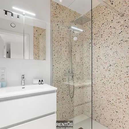 85 - Stylish For 6 In A Car-free Domain In * Ostende