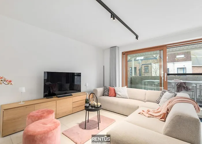 85 - Stylish For 6 In A Car-free Domain In *