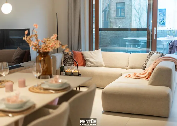 85 - Stylish For 6 In A Car-free Domain In *